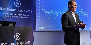 从黄土地到泰晤士河——陕西秧歌腰鼓舞动伦敦街头受欢迎(从黄土地走来的领袖感悟)